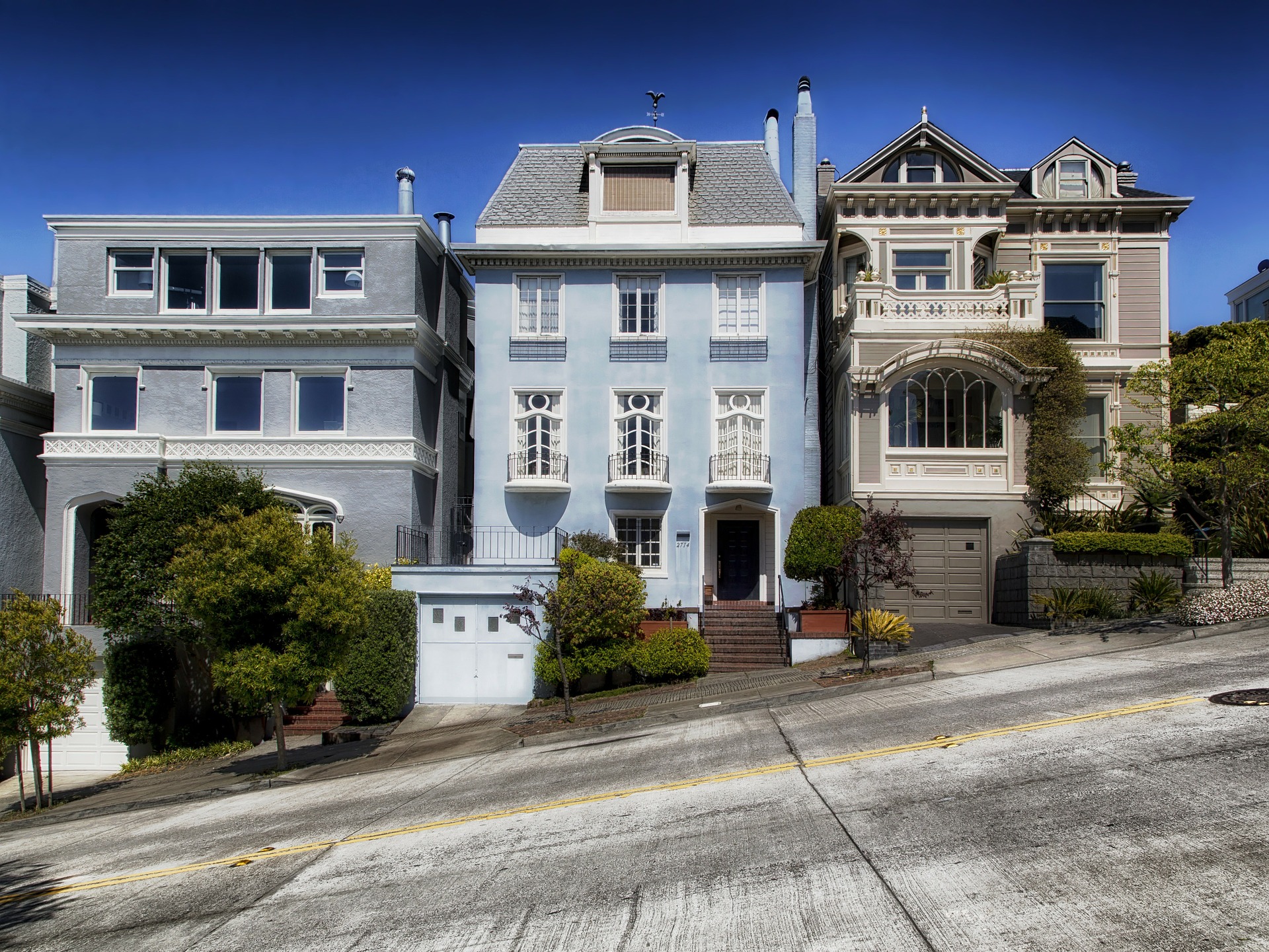 San Francisco row houses on a downhill street